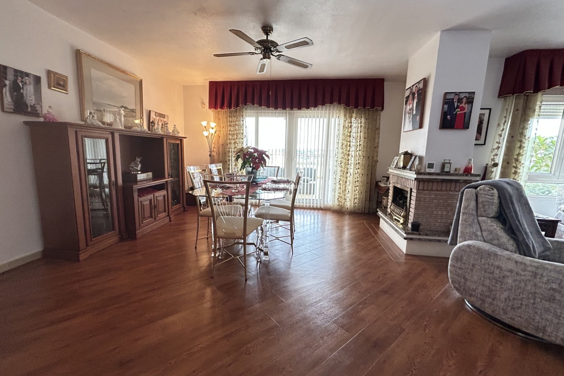 Resale - VILLA -
LAS RAMBLAS GOLF - Inland