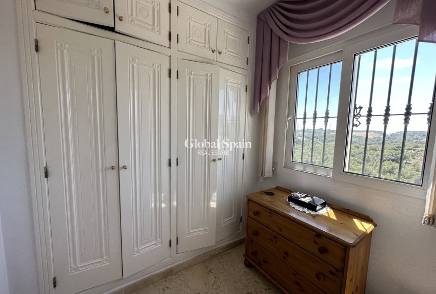 Resale - VILLA -
LAS RAMBLAS GOLF - Inland