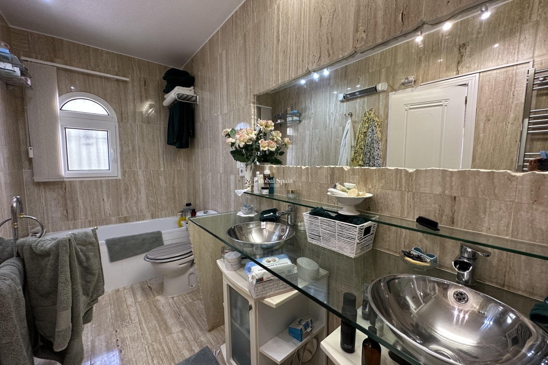 Resale - VILLA -
LAS RAMBLAS GOLF - Inland