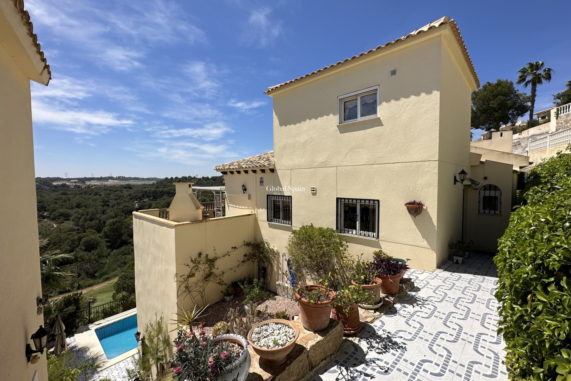 Resale - VILLA -
LAS RAMBLAS GOLF - Inland