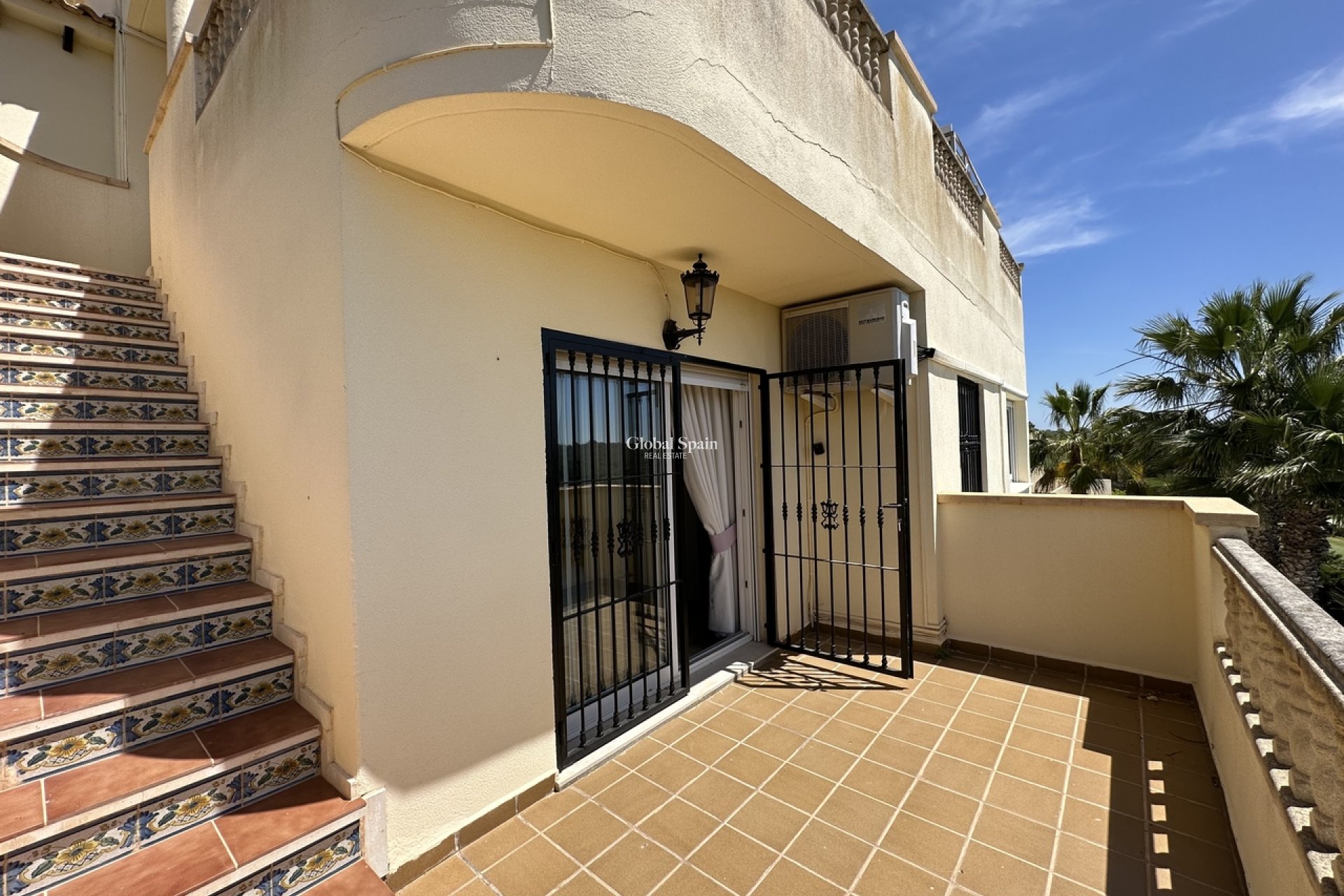 Resale - VILLA -
LAS RAMBLAS GOLF - Inland