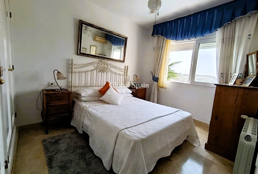 Resale - VILLA -
LAS RAMBLAS GOLF - Inland