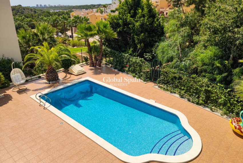 Resale - Villa -
Las Ramblas