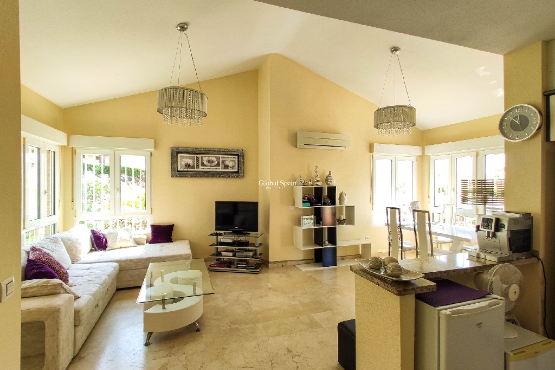 Resale - Villa -
Las Ramblas