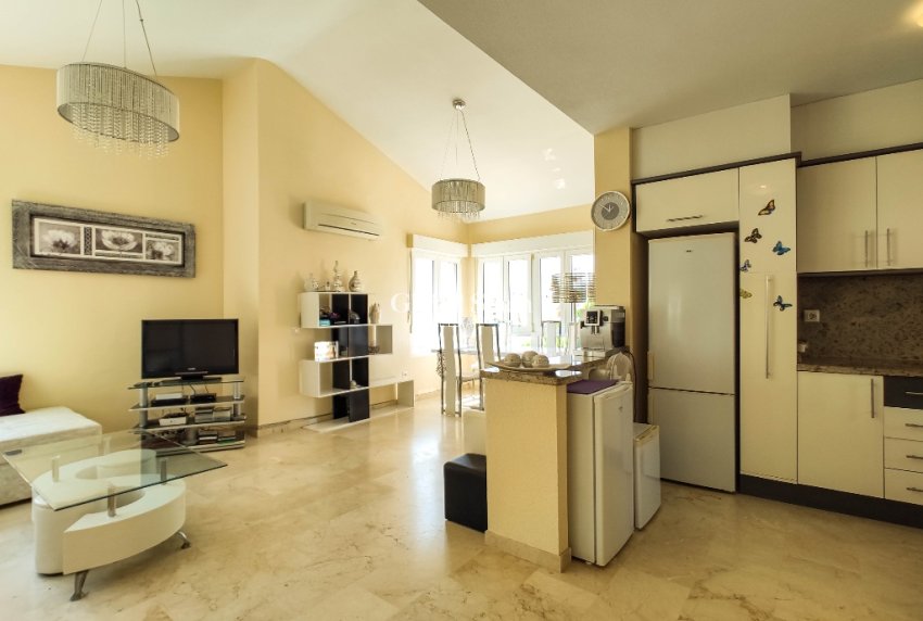 Resale - Villa -
Las Ramblas