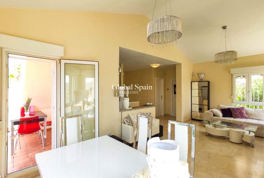 Resale - Villa -
Las Ramblas