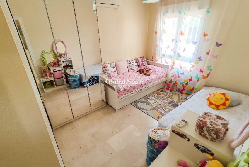 Resale - Villa -
Las Ramblas