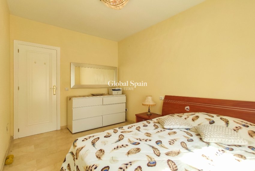 Resale - Villa -
Las Ramblas