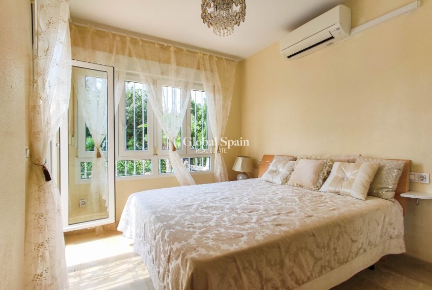 Resale - Villa -
Las Ramblas