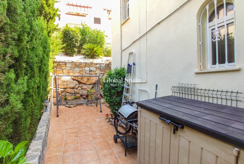 Resale - Villa -
Las Ramblas