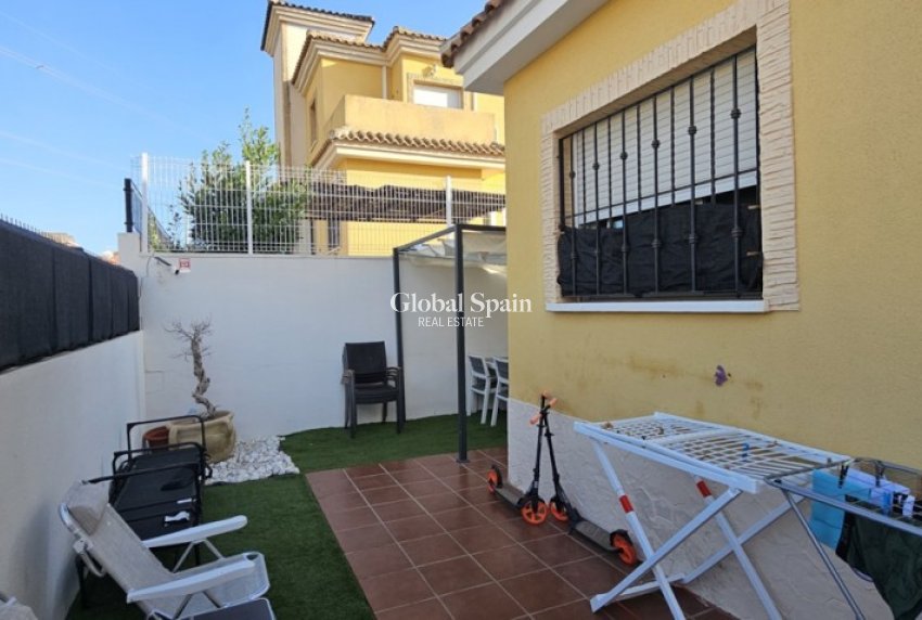 Resale - VILLA -
LO CRISPÍN - Inland