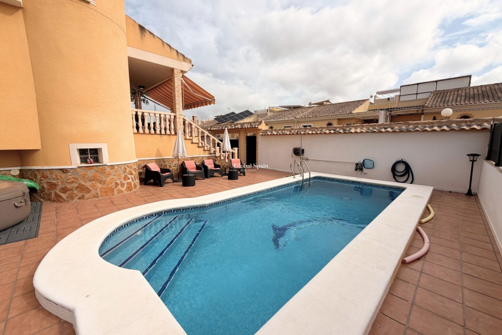 Resale - VILLA -
LO CRISPÍN - Inland