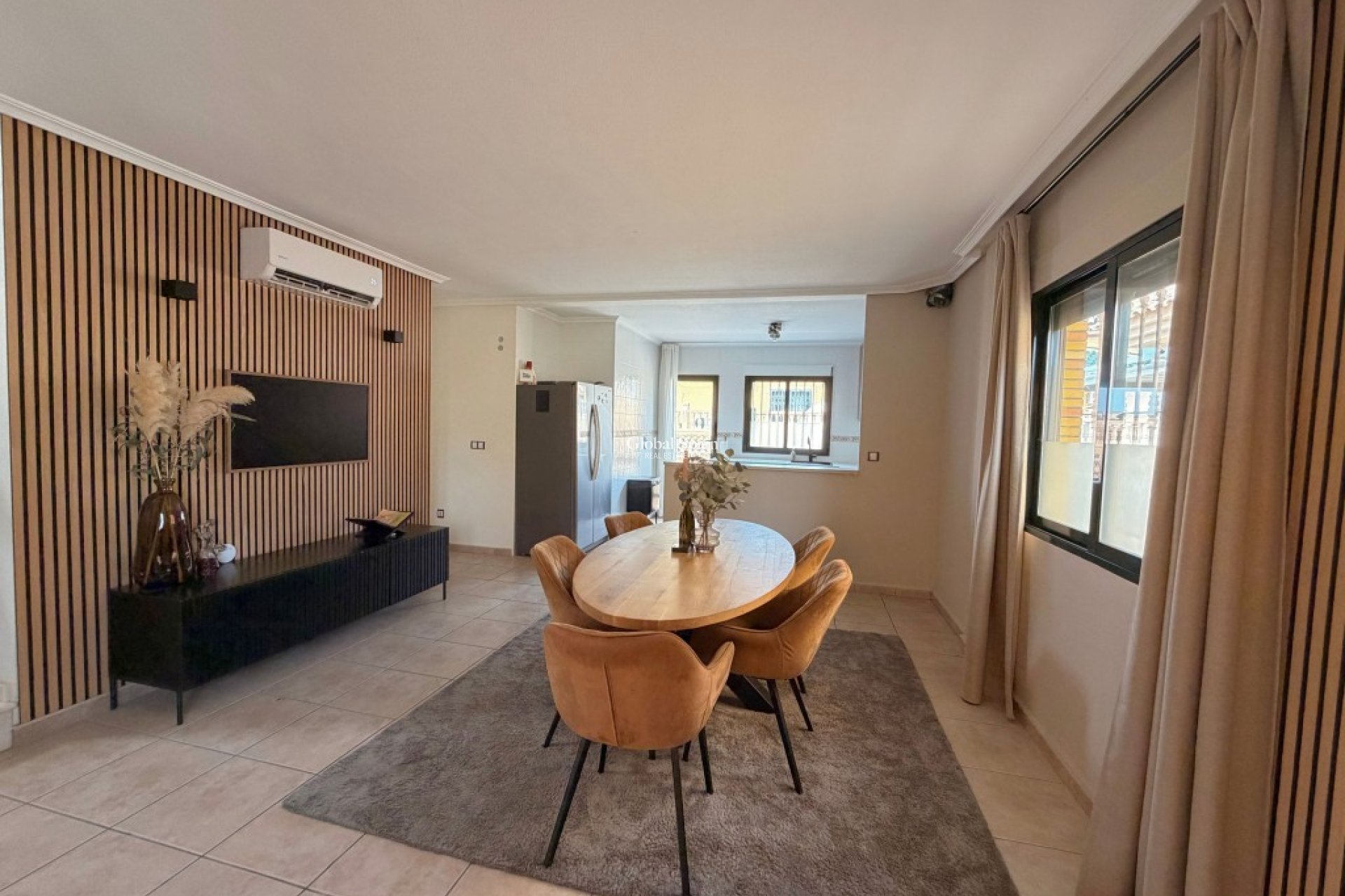 Resale - VILLA -
LO CRISPÍN - Inland