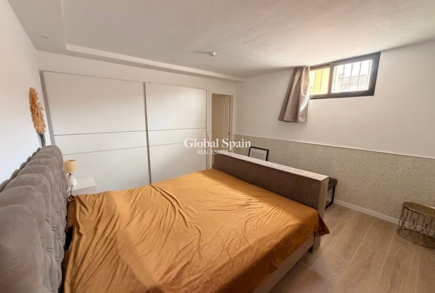 Resale - VILLA -
LO CRISPÍN - Inland
