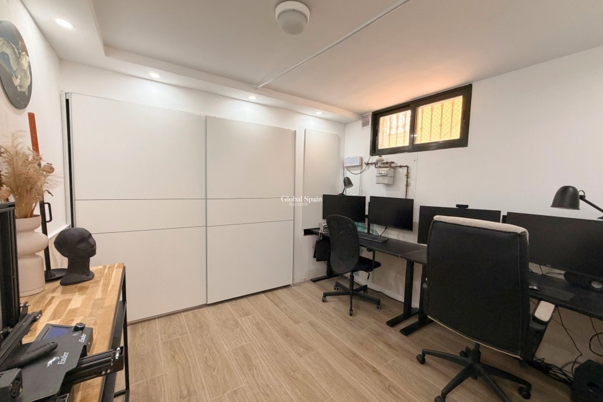 Resale - VILLA -
LO CRISPÍN - Inland