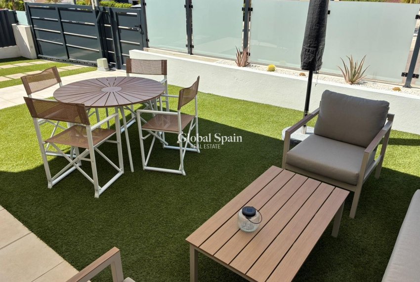 Resale - Villa -
Lo Romero Golf