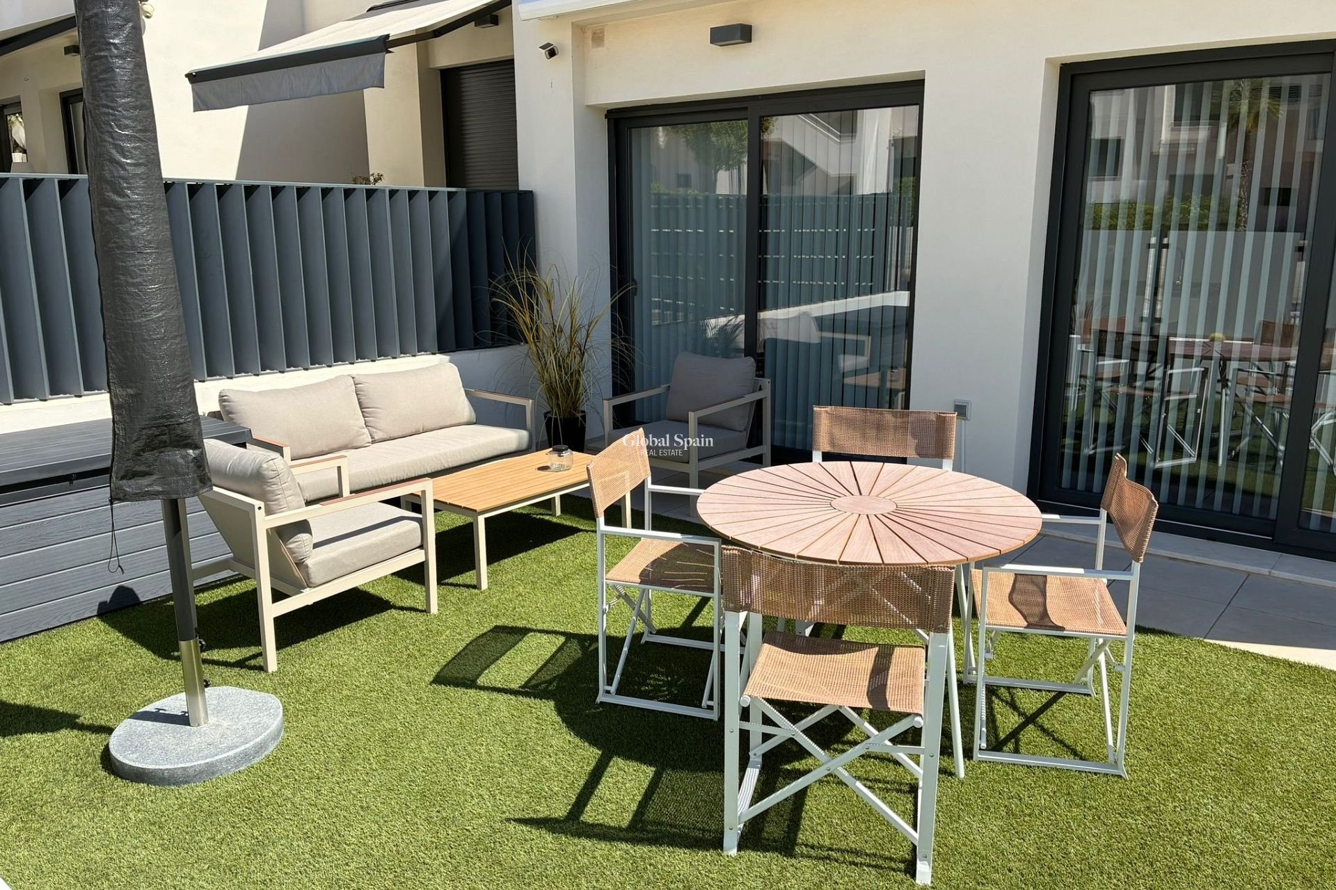 Resale - Villa -
Lo Romero Golf