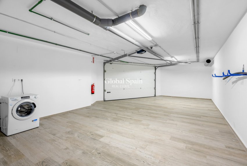 Resale - VILLA -
LOS ALCÁZARES - Bahia Bella