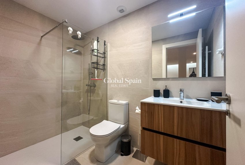 Resale - VILLA -
LOS ALCÁZARES - Dolores De Pacheco-santa Rosalía