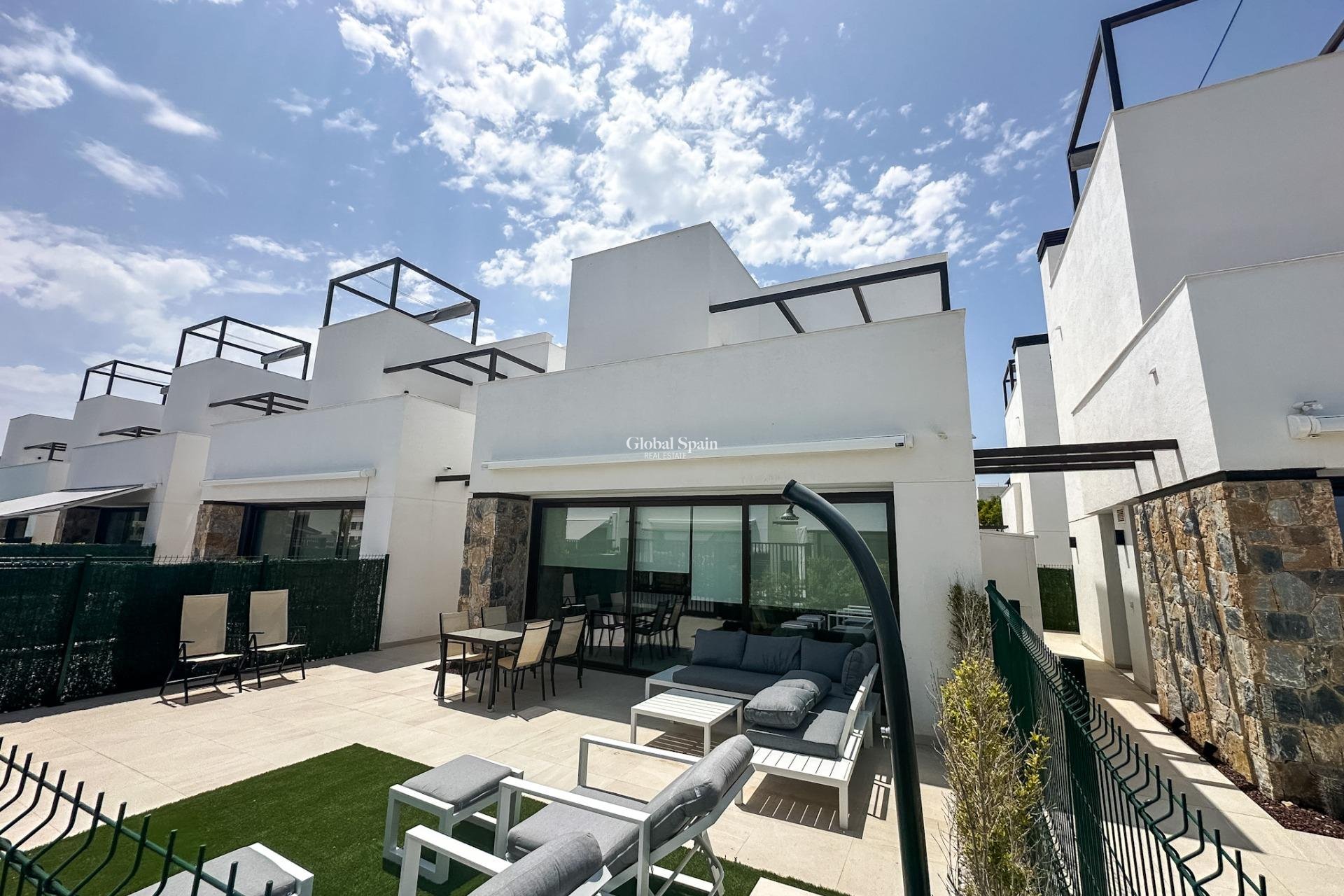 Resale - VILLA -
LOS ALCÁZARES - Dolores De Pacheco-santa Rosalía