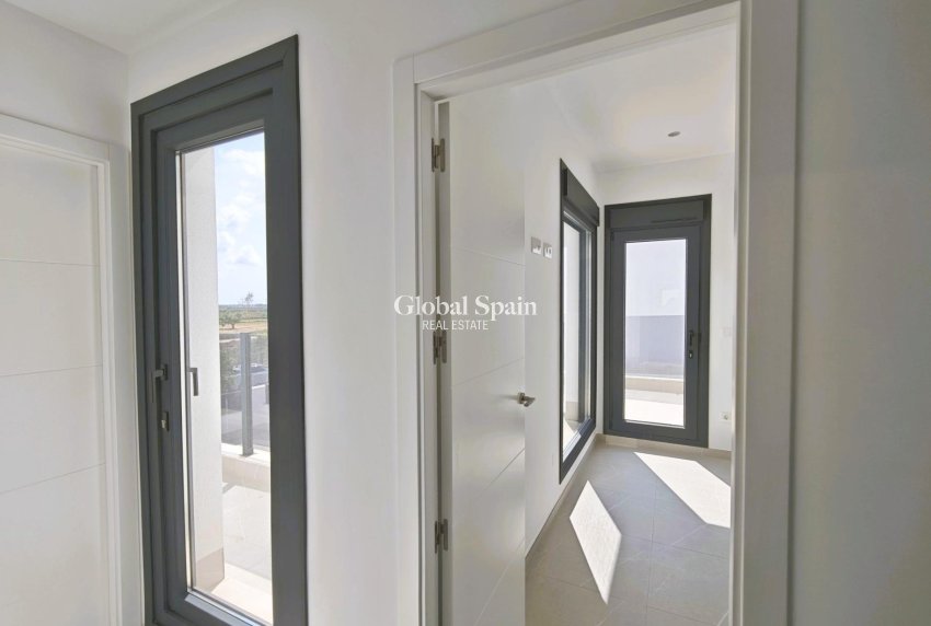 Resale - VILLA -
LOS ALCÁZARES - Dolores De Pacheco-santa Rosalía