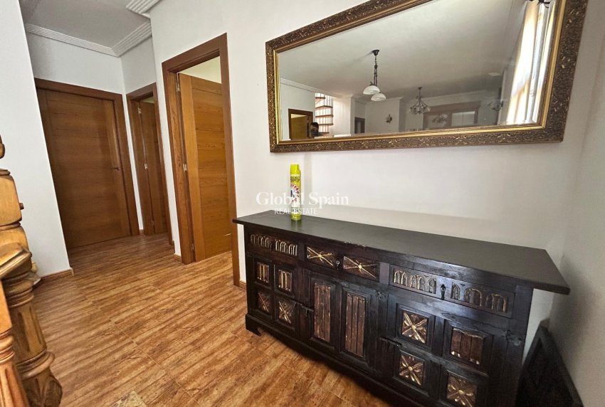 Resale - VILLA -
LOS ALCÁZARES - Las Lomas Del Rame-bahía Bella