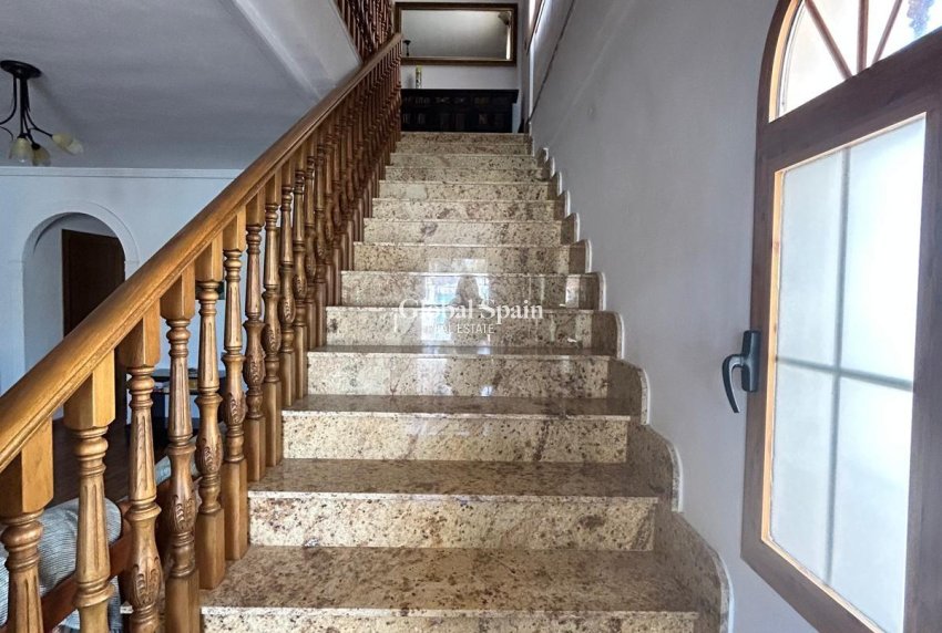 Resale - VILLA -
LOS ALCÁZARES - Las Lomas Del Rame-bahía Bella