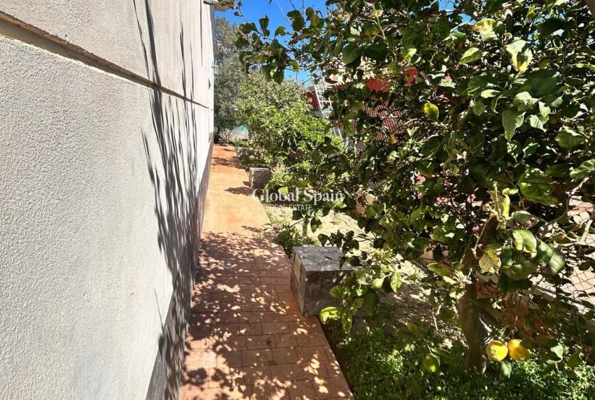 Resale - VILLA -
LOS ALCÁZARES - Las Lomas Del Rame-bahía Bella