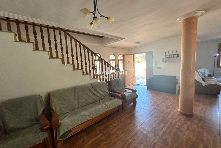 Resale - VILLA -
LOS ALCÁZARES - Las Lomas Del Rame-bahía Bella