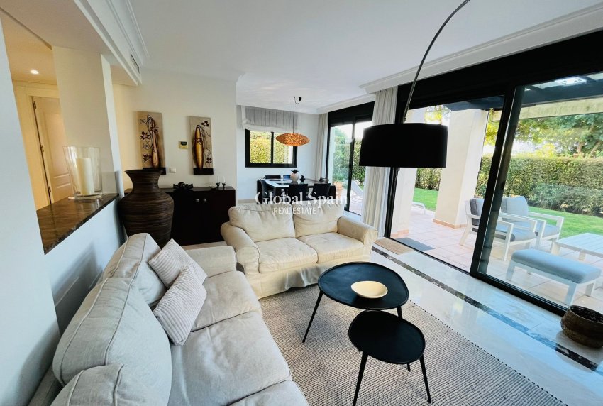 Resale - VILLA -
LOS ALCÁZARES