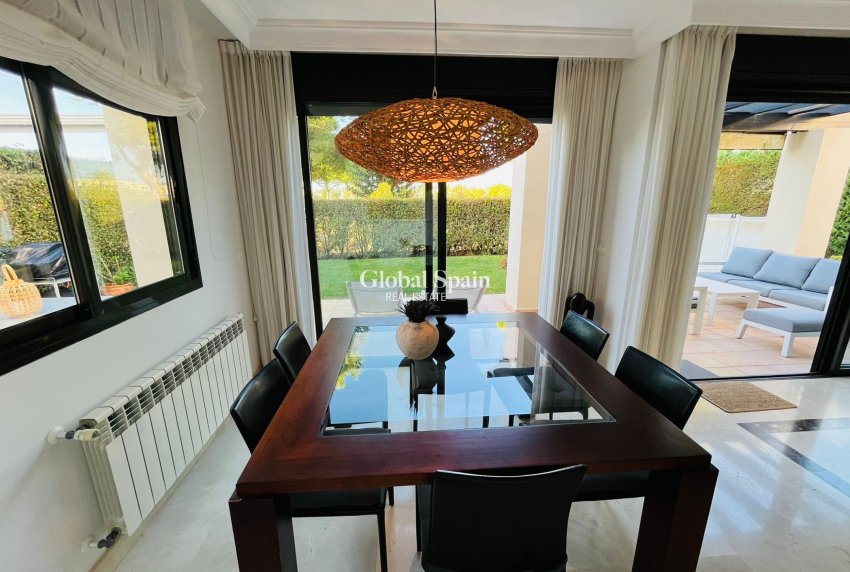 Resale - VILLA -
LOS ALCÁZARES