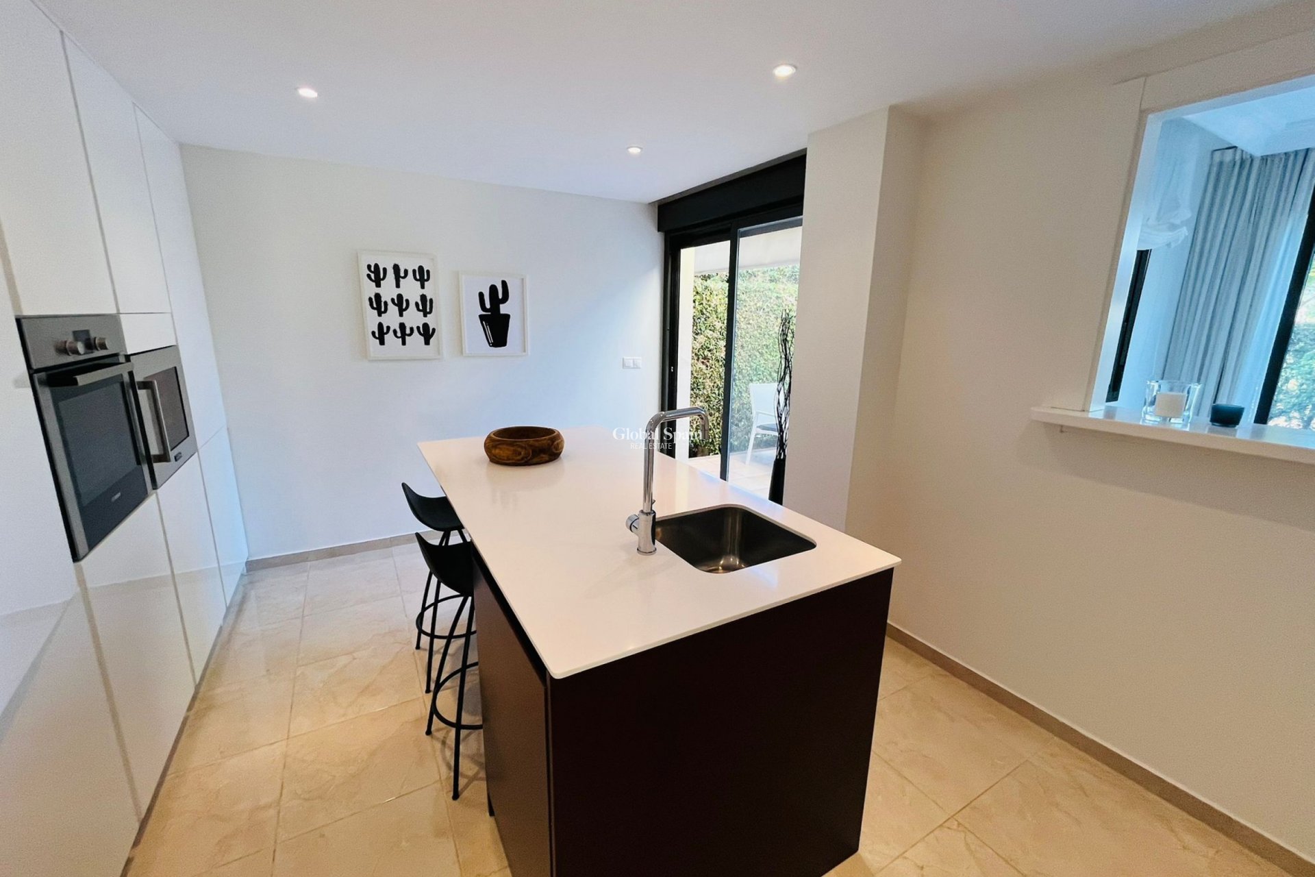 Resale - VILLA -
LOS ALCÁZARES