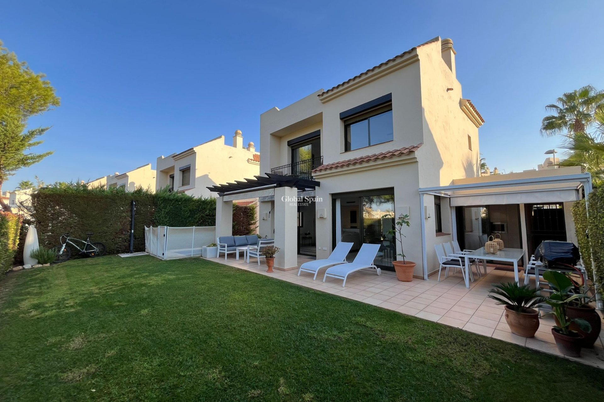 Resale - VILLA -
LOS ALCÁZARES
