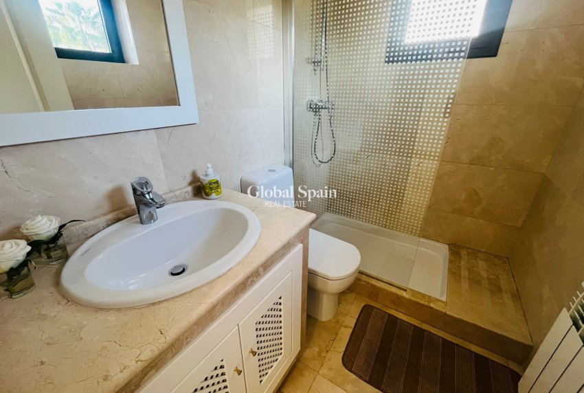 Resale - VILLA -
LOS ALCÁZARES