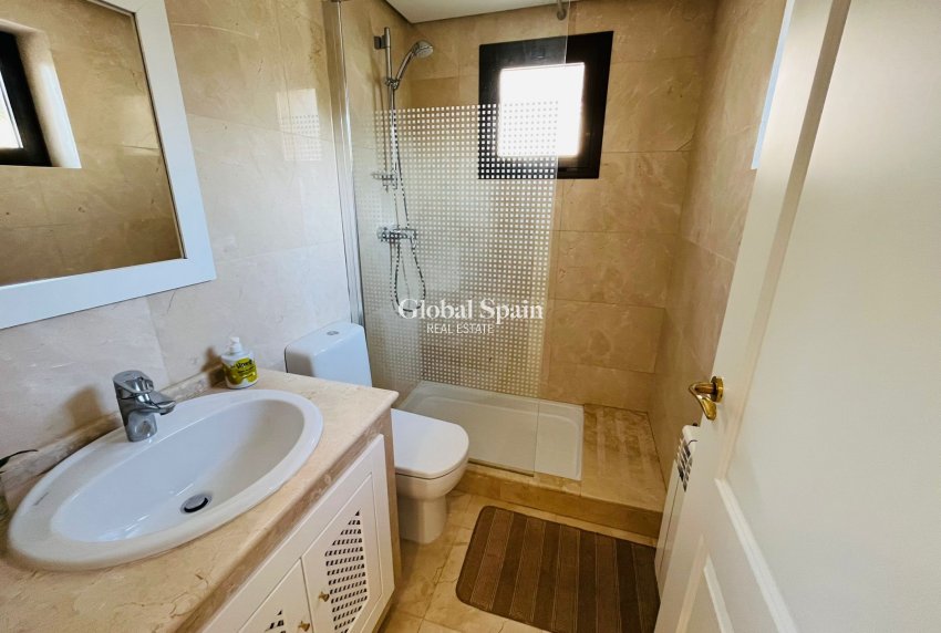 Resale - VILLA -
LOS ALCÁZARES