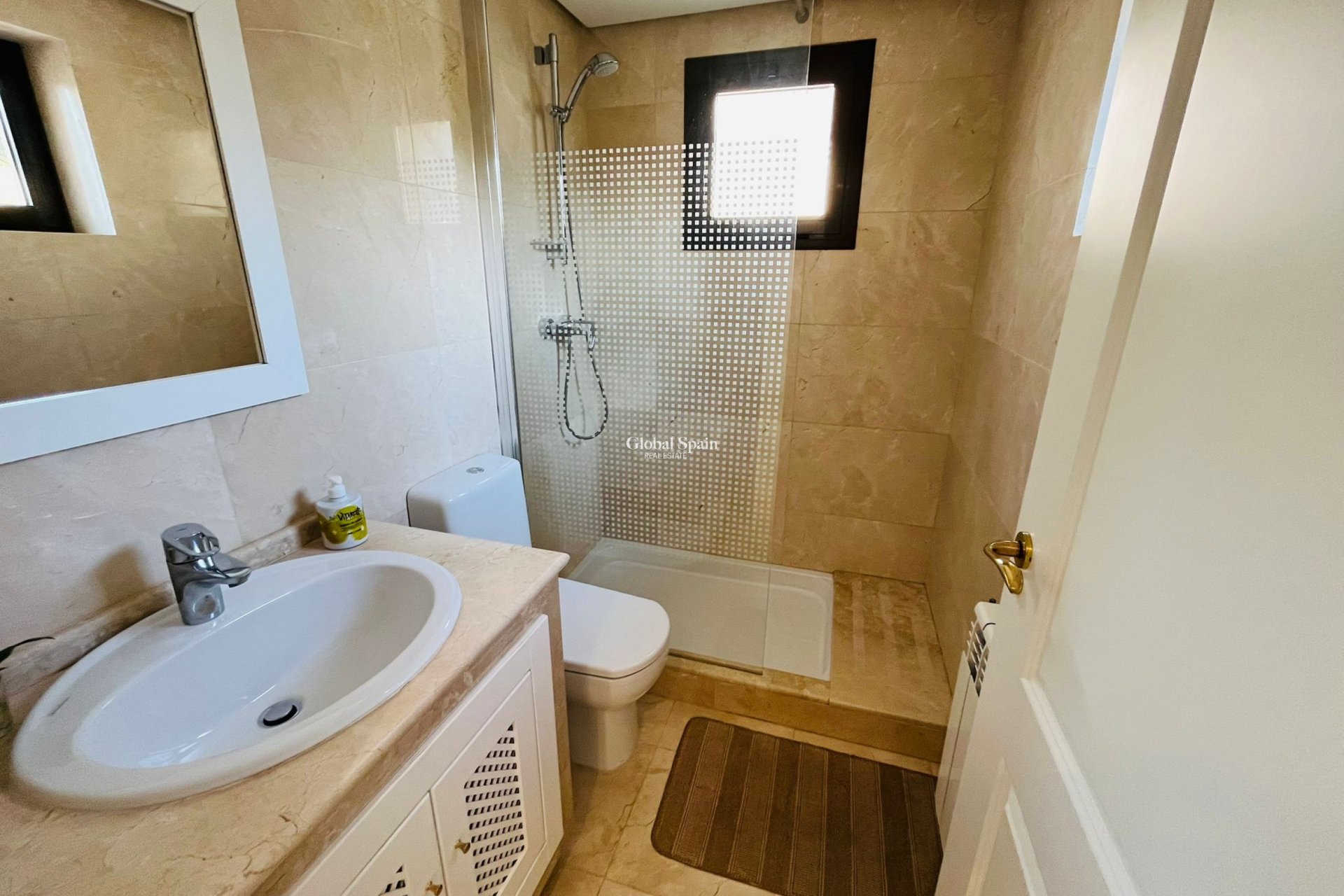 Resale - VILLA -
LOS ALCÁZARES