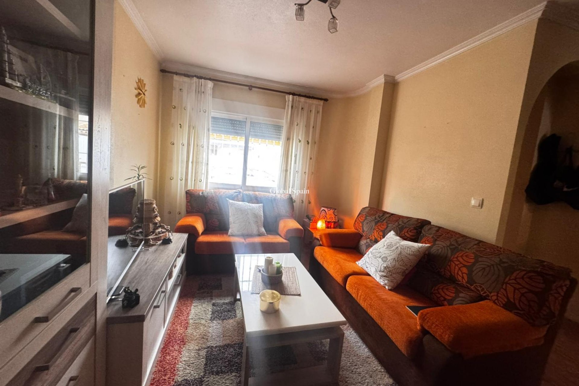 Resale - VILLA -
LOS ALCÁZARES