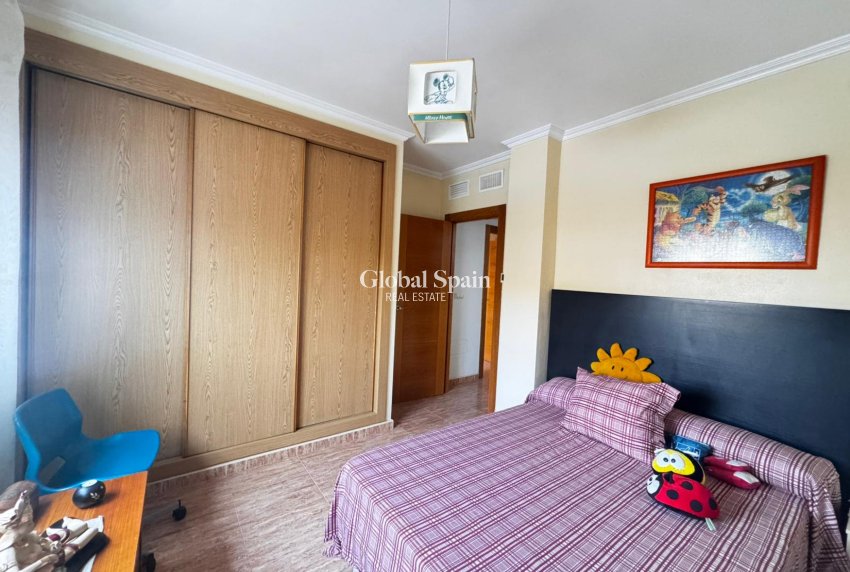 Resale - VILLA -
LOS ALCÁZARES