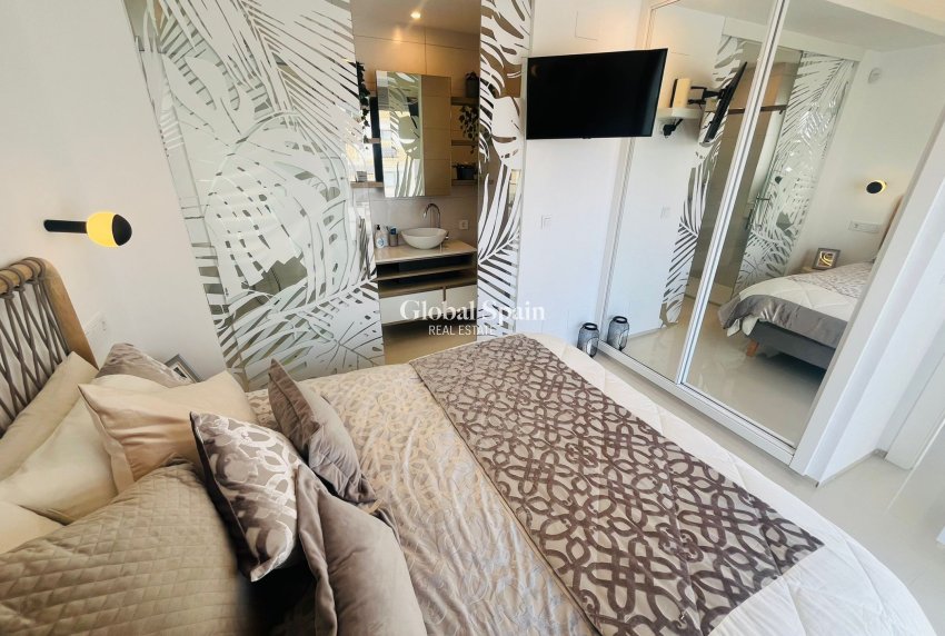 Resale - VILLA -
LOS ALCÁZARES