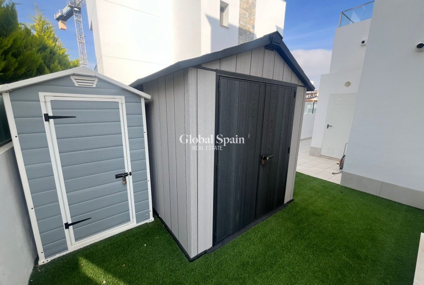 Resale - VILLA -
LOS ALCÁZARES