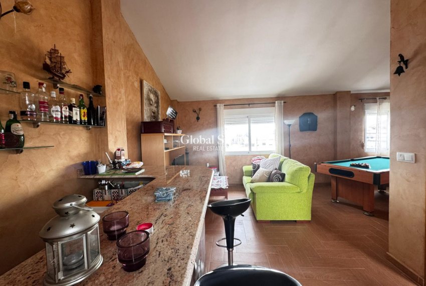 Resale - VILLA -
LOS ALCÁZARES