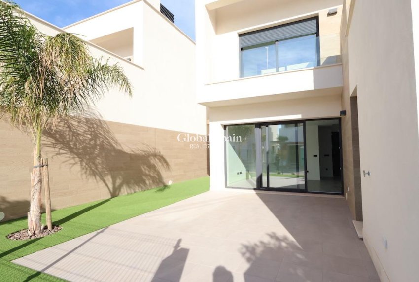 Resale - VILLA -
LOS ALCÁZARES