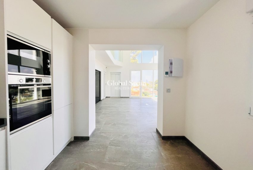 Resale - VILLA -
LOS BALCONES - LOS ALTOS - Costa Blanca