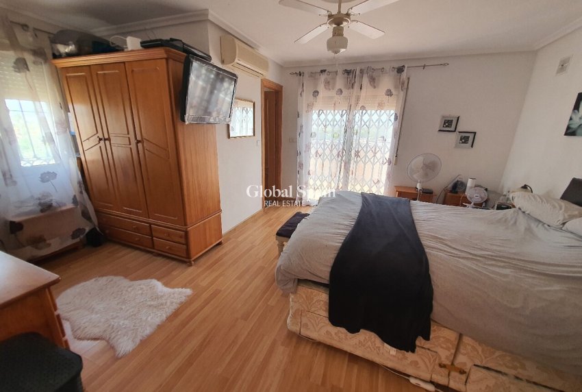 Resale - VILLA -
LOS BALCONES - LOS ALTOS - Costa Blanca