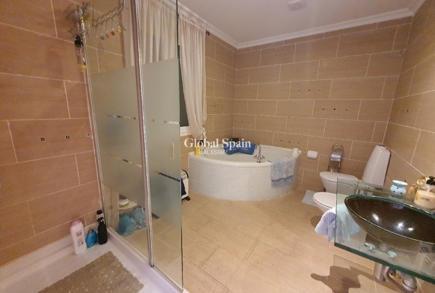 Resale - VILLA -
LOS BALCONES - LOS ALTOS - Costa Blanca