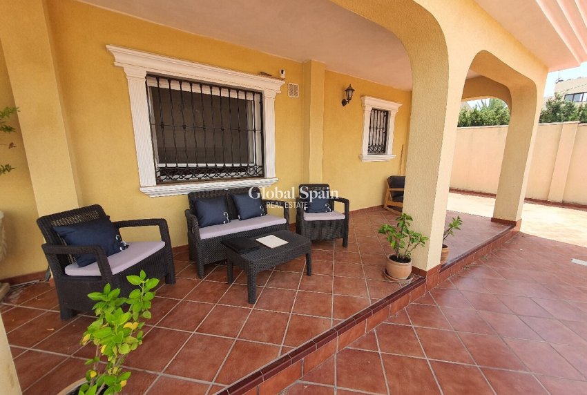 Resale - VILLA -
LOS BALCONES - LOS ALTOS - Costa Blanca