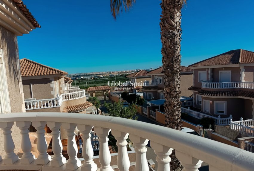 Resale - VILLA -
LOS BALCONES - LOS ALTOS - Costa Blanca