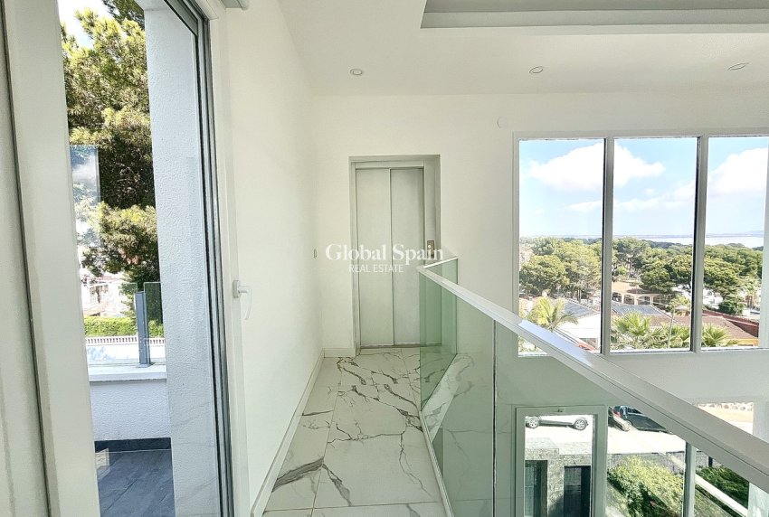 Resale - VILLA -
LOS BALCONES - LOS ALTOS - Costa Blanca