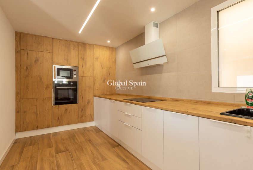 Resale - VILLA -
LOS BALCONES - LOS ALTOS - Costa Blanca