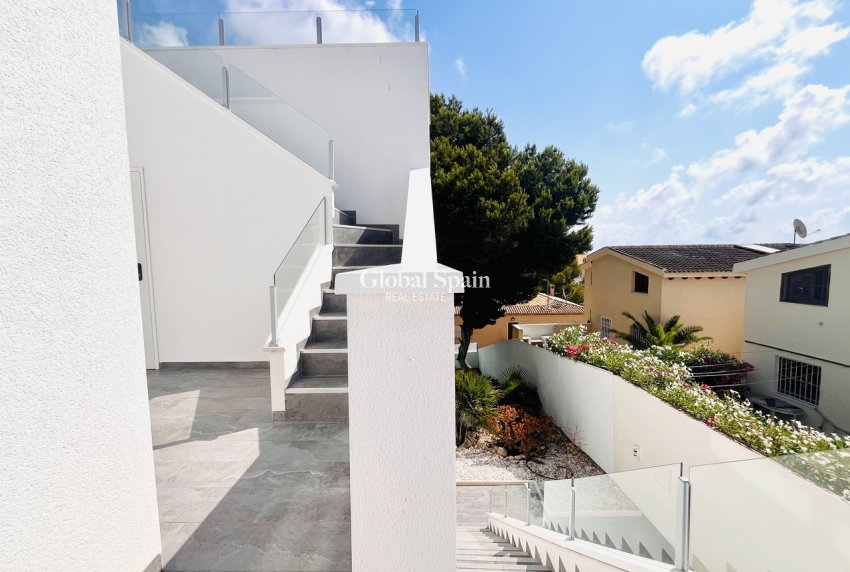 Resale - VILLA -
LOS BALCONES - LOS ALTOS - Costa Blanca